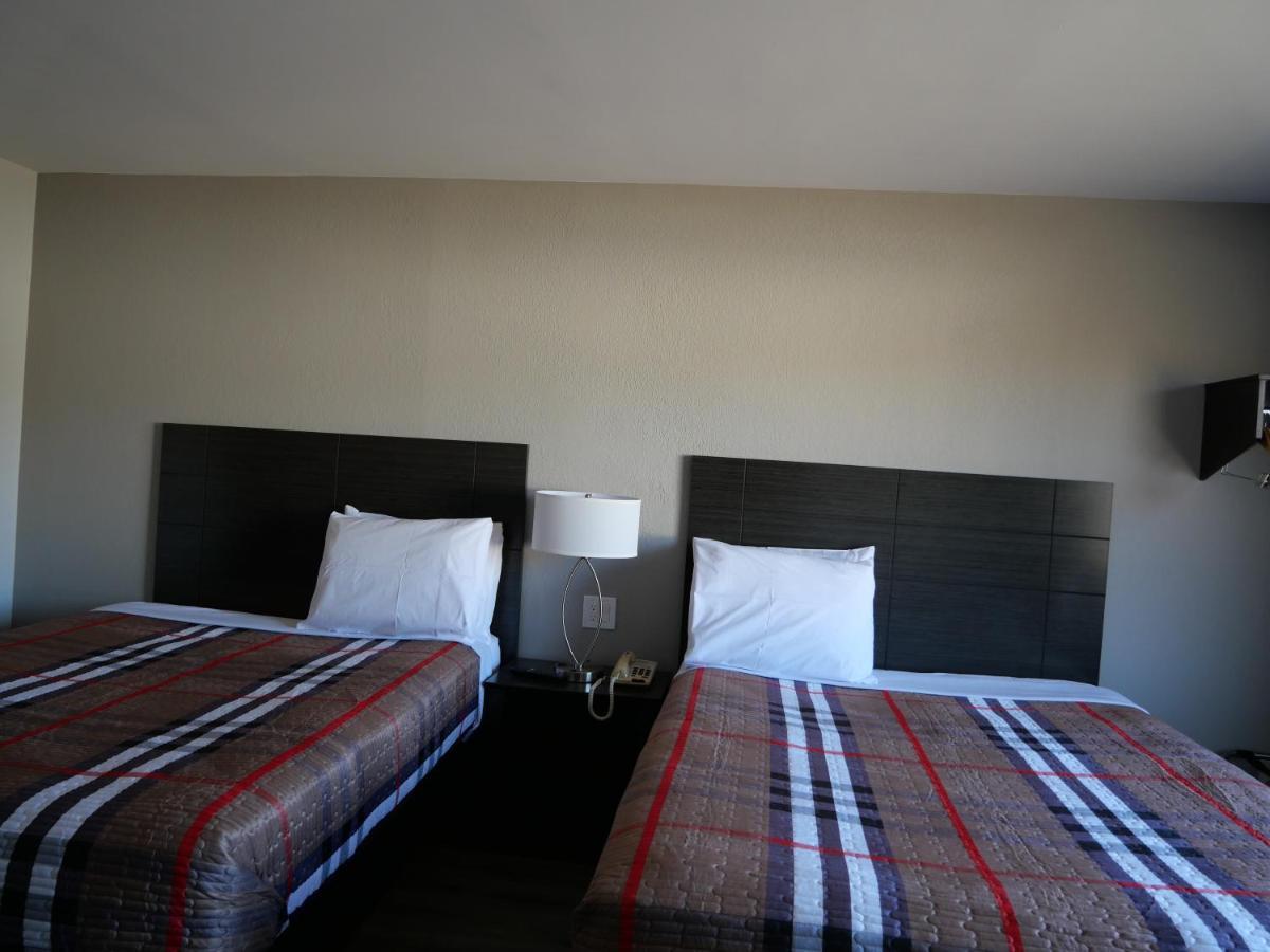Hilltop Express Inn Groton Ngoại thất bức ảnh